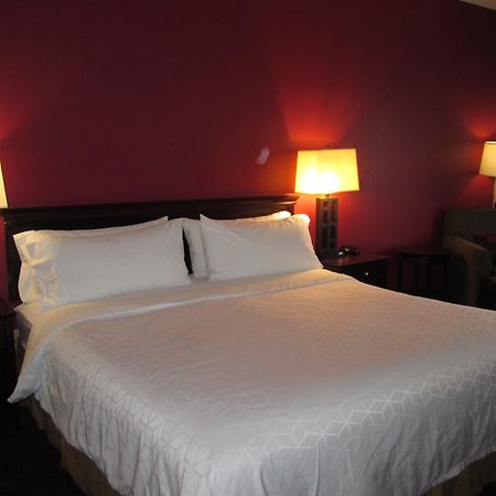 Holiday Inn Express Cloverdale - Greencastle By Ihg Eksteriør billede