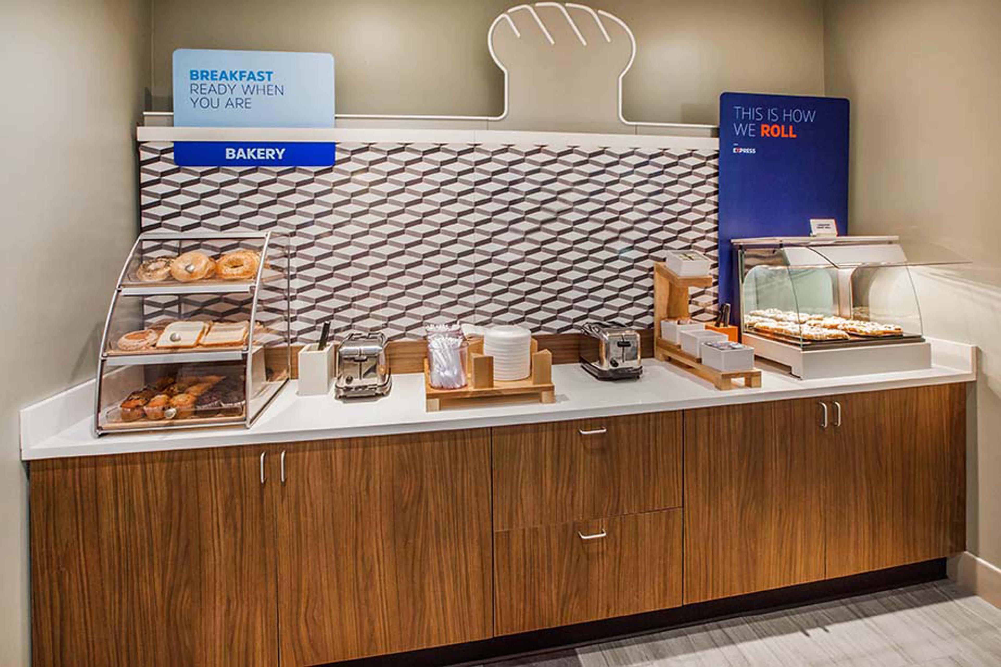 Holiday Inn Express Cloverdale - Greencastle By Ihg Eksteriør billede